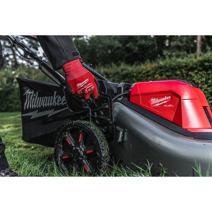 Milwaukee M18 FUEL™ Dual Battery Self-propelled Lawn Mower 53 Cm M18F2LM53-0