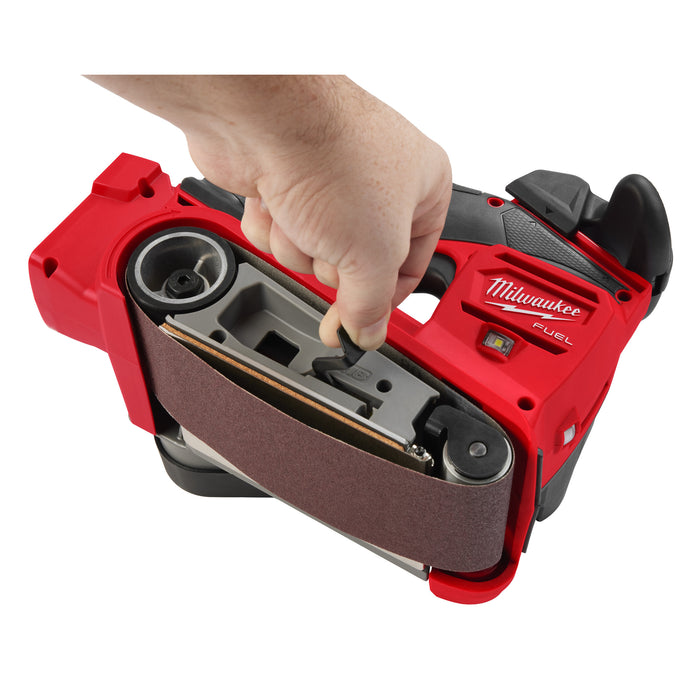 Milwaukee M14™ - M18™ Multibay Charger M1418C6