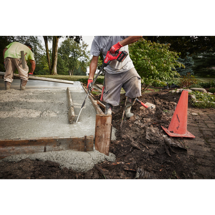 Milwaukee M18 FUEL needle concrete vibrator with 1.2 m whip length M18FCVN12-0