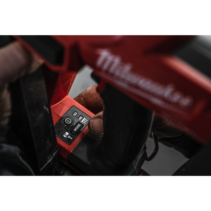 Milwaukee M18 FUEL™ 15 GA Angled Nail Finish Nailer M18FN15GA-0X
