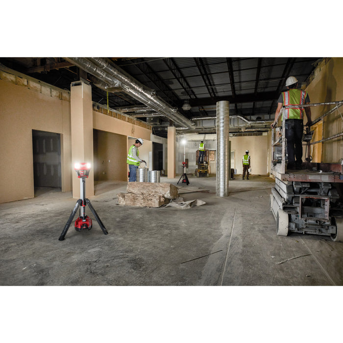 Milwaukee M18™ High Output Stand Area Light Charger M18HOSALC-0